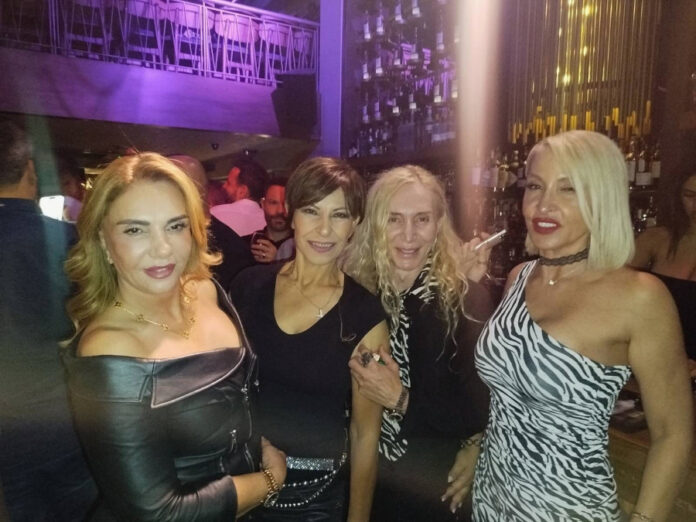 00d76759587f255143ccb1a64bc96d7b L.jpg