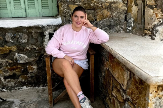 0ae171d4f76440096861c86702e01222 L.jpg