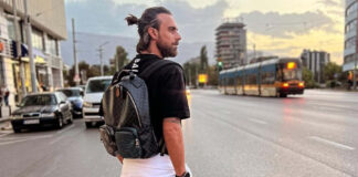 19757c999596805127b2f1dae1725cf9 L.jpg