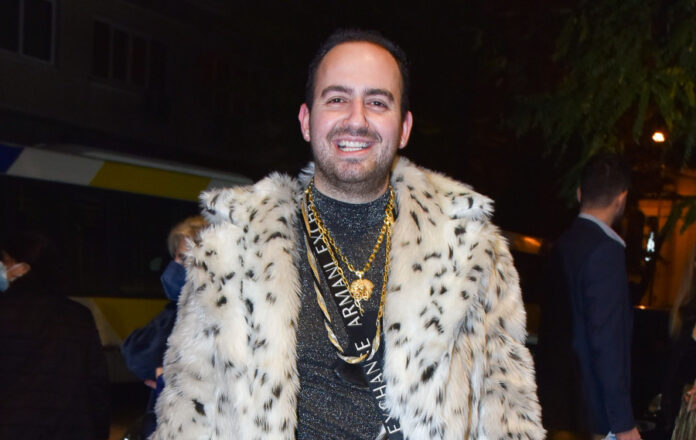 25a4bffbd0e743f0b9d40934b6e193b9 L.jpg