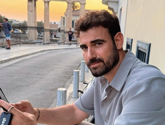 3427cab2fde14120e5438024828ded00 L.jpg