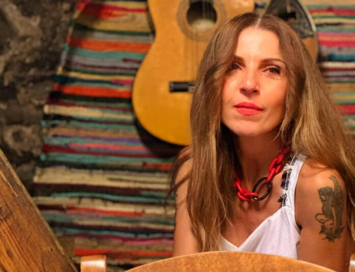 3b2449e5ceef74d380759657c334929a L.jpg