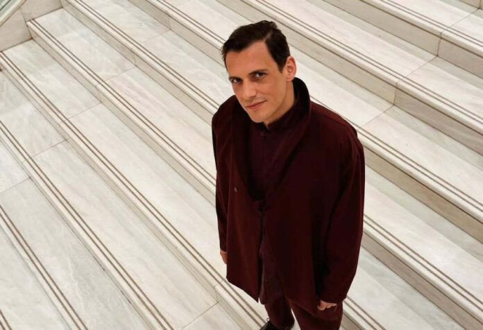 4513a34b9b7d3b1bd551d51287b7765e L.jpg