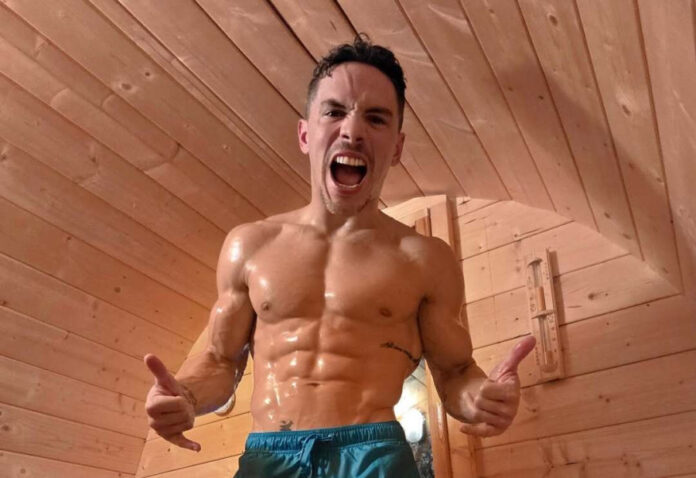 490de4521ad00df16d055d2c069f1feb L.jpg