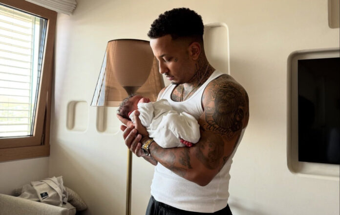 6c8ffffab7188c3b7dedc21fd06d7e86 L.jpg