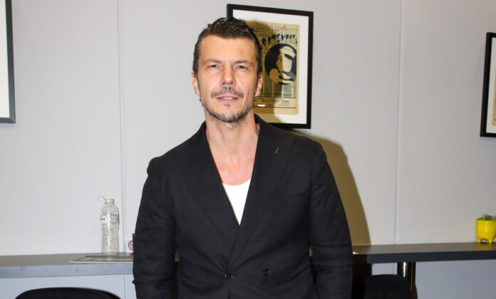 71cd2a6f83fc3dbb424f2c5d53ccce5f L.jpg