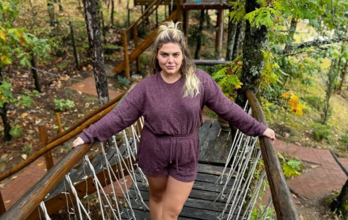 766895ad2324345bed494fe7bf57b8ab L.jpg