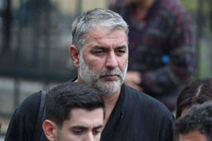 80b39f53c114237be47de04008fdd439 L.jpg