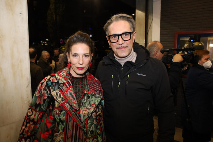 870429f8e2c982f7b3cbbe007f252f9a L.jpg