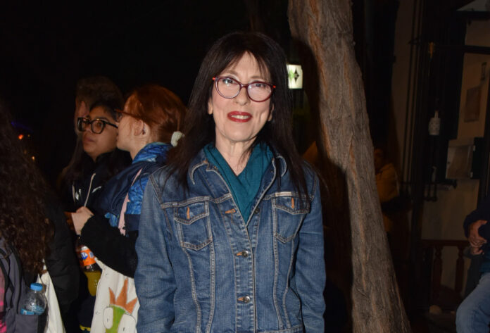 94c11619f10c5d2acc1f9ae226c8ac20 L.jpg