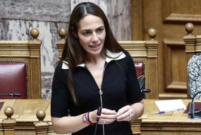 Domna Mixailidoy 1 2.jpg