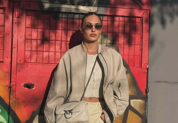 a010829752edcb51677f90569f5caee8 L.jpg