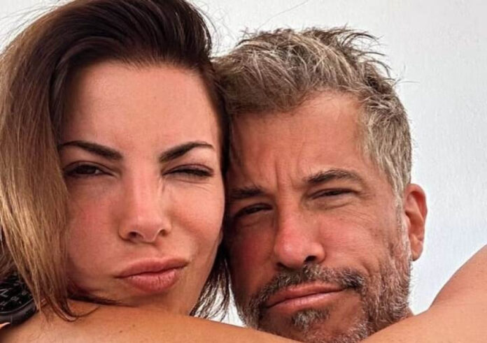 a1bd0fea6d2f7751fb4043fcad47f519 L.jpg