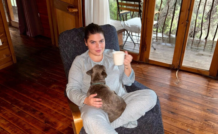 b4f97c0759e53b3d53278006a69dd244 L.jpg