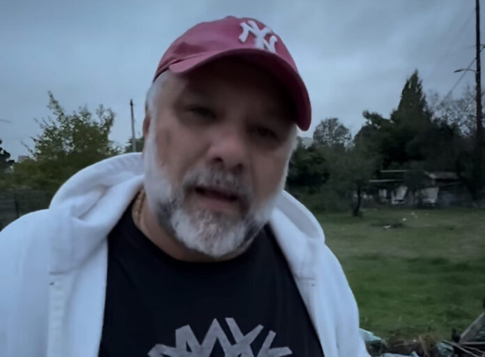 d0f68d10008401e84e75e657910f7964 L.jpg