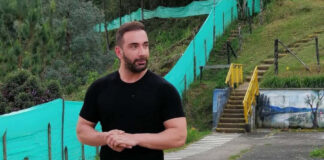 d24bdd4a78efd5a4c6d23b934eb4c64c L.jpg