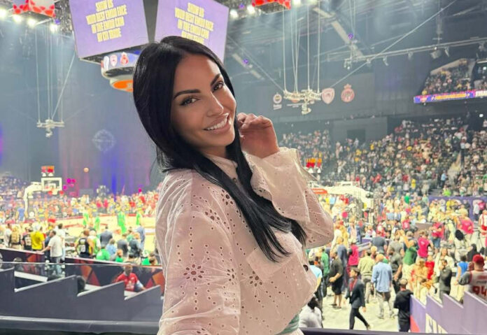 de267fa0d5647a4c967e3c891f155015 L.jpg