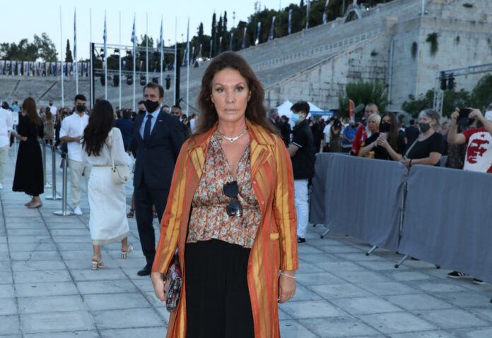 e3f8fe1be4d1b5ed1a7a023dd9633cca L.jpg