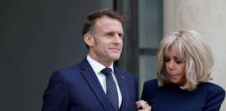 emmanuel macron brigitte macron 28102025 1200x630.jpg