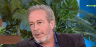 f6fcb0424acb8cf1d9b44eea39cb59f9 L.jpg