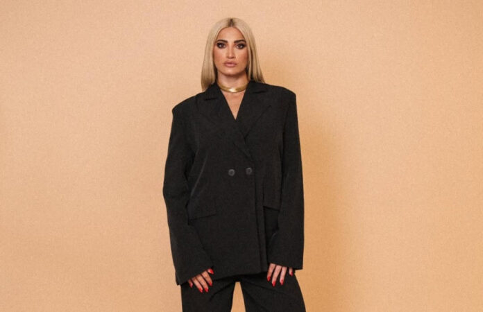 f92e3d1e3ec9bd3c774d12489f889347 L.jpg