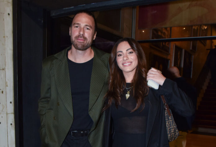 faca5bf741e82a3b6393a616a6a3ad56 L.jpg