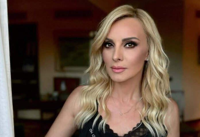 fedc33cdb40d939eb711e147028800dc L.jpg