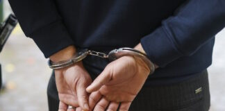 handcuff xeiropedes 1200x630.jpg