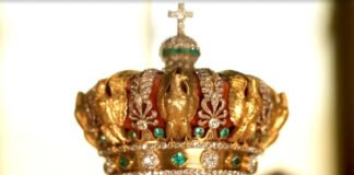 jewels louvre1 1200x630.jpg