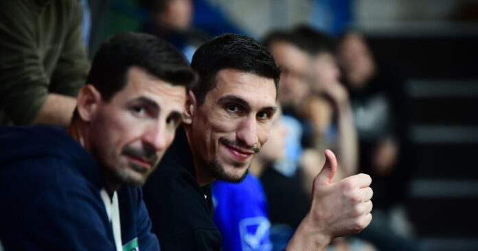 larentzakis 1200x630.jpg