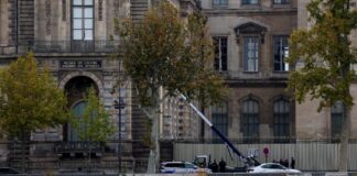 louvre r 1200x630.jpg