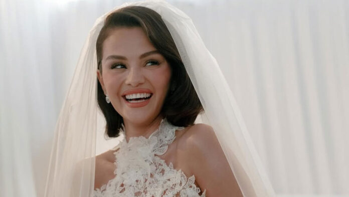 selenagom.jpg selenagom.jpg