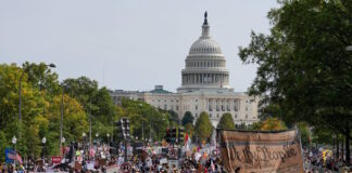 trump protests2 18102025 1200x630.jpg