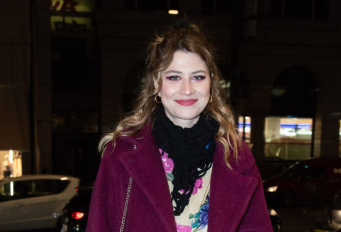 03d8bc4efda77f5b820f94afb4dff325 L.jpg