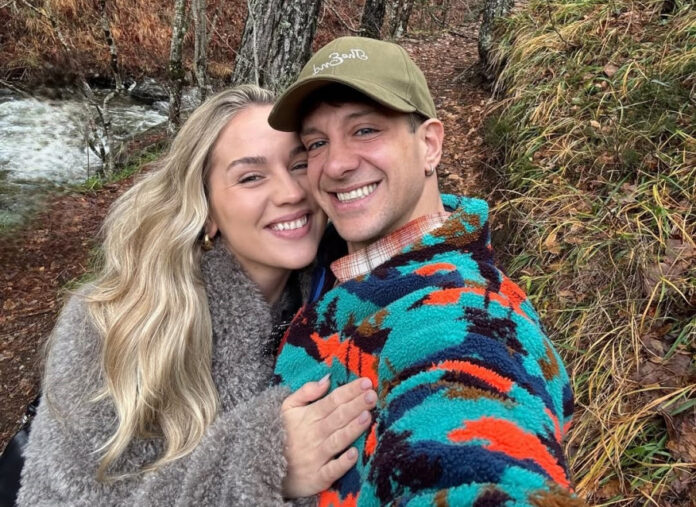 05153dadca639982ad6c68d4df3333fa L.jpg