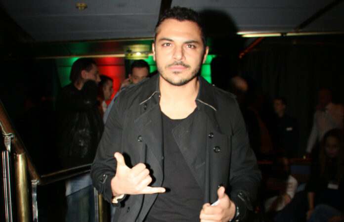 279971ee9867e70a0440d18c92c3f49a L.jpg