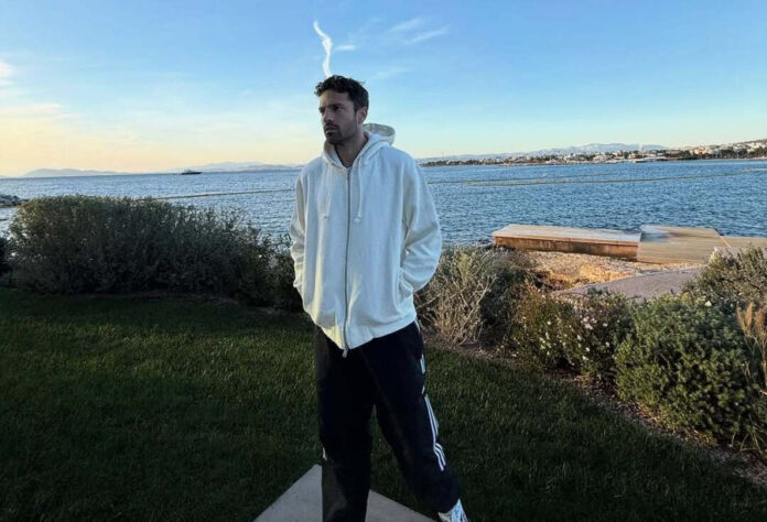 2fb96d15e233af54d04cb57bad2e7057 L.jpg