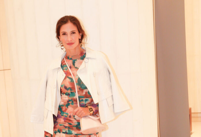 341fa674f8acea9044818fd8d33c04c0 L.jpg