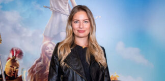 40f20e7684c866484bd739aa842c23f8 L.jpg