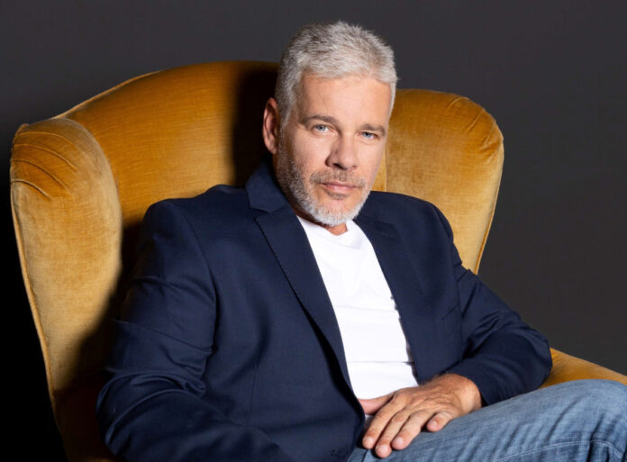 5056a0bc64778af0c856a7055de1005d L.jpg