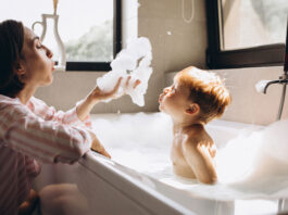 Κάθε πότε πρέπει να κάνουν μπάνιο τα παιδιά; Η πραγματική απάντηση που δίνουν οι παιδίατροι 58458458458.jpg