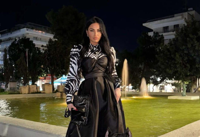 5bf9becde619a990ab9be53e6db64d65 L.jpg