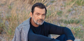 819d5cf0bb608cb7d06b4ac67efe054d L.jpg