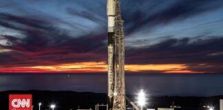 8718a8b6 transporter 15sunsetvertical1152full og.jpg