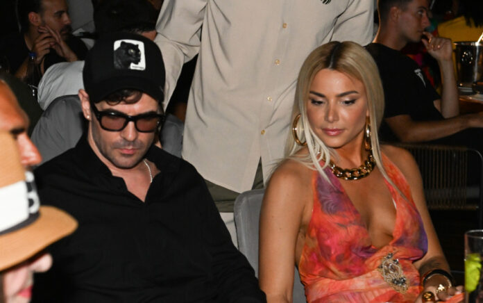 903ef764fb1e02aa2451a3ed4c08cc40 L.jpg