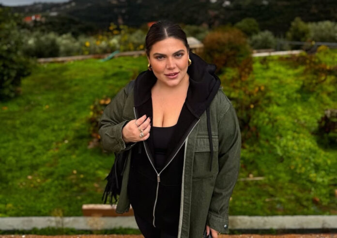 9c56d0004f5864e5b86268b65a5dd935 L.jpg