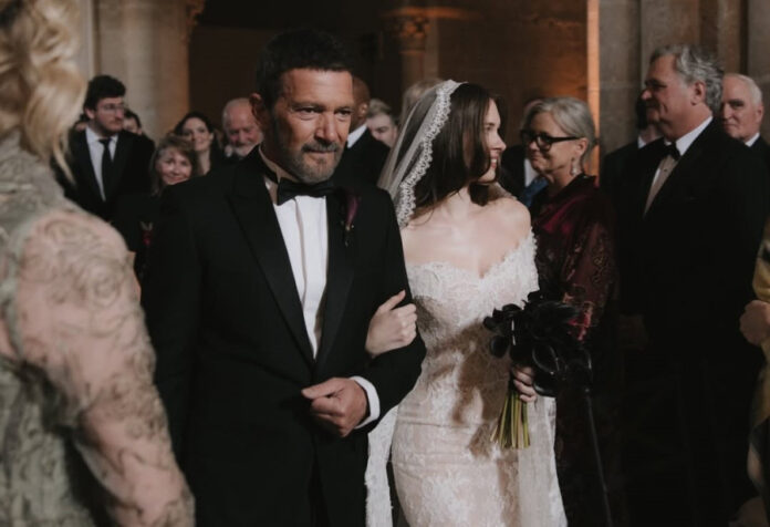 9c64631dd174bb2feddaccef6f621651 L.jpg