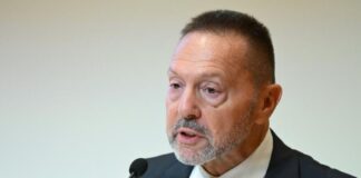 Giannis Stournaras.jpg