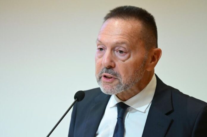 Giannis Stournaras.jpg