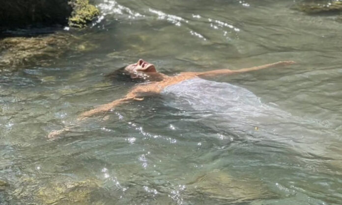 a076ce96c1e64b99554e55f1c31e3b82 L.jpg